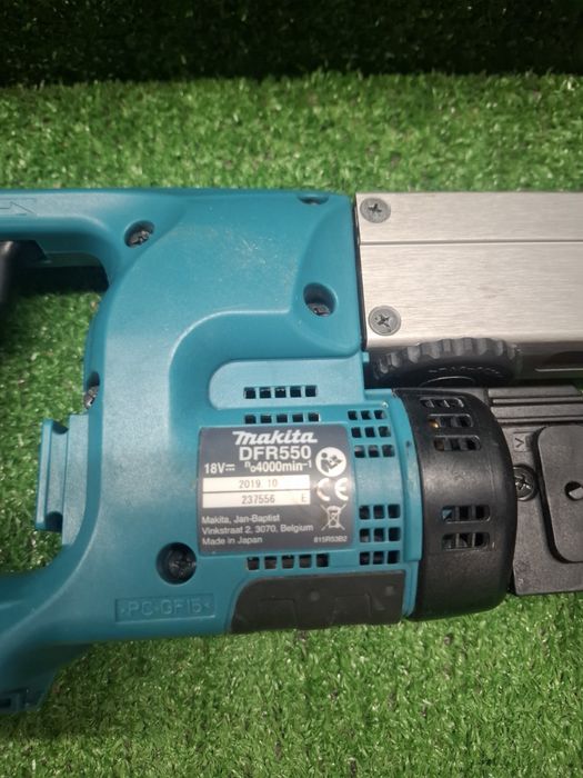 Винтоверт за гипсокартон Makita DFR550