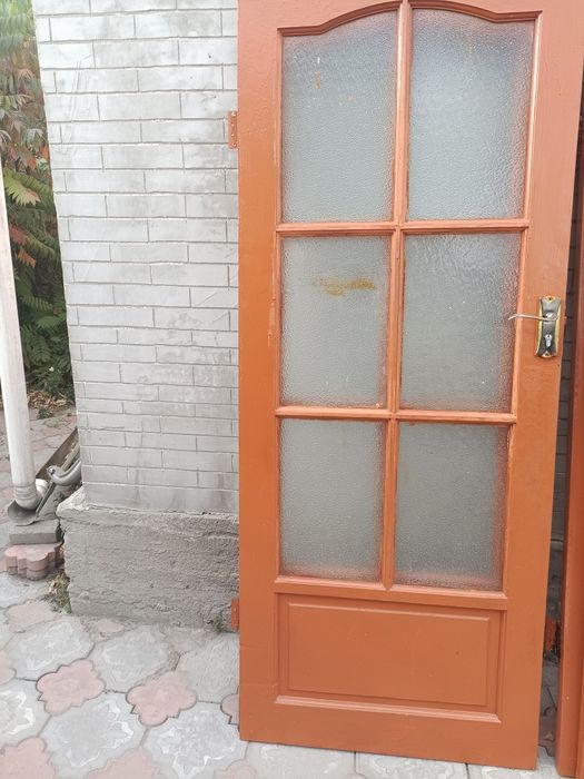 Продам межкомнатные двери б.у