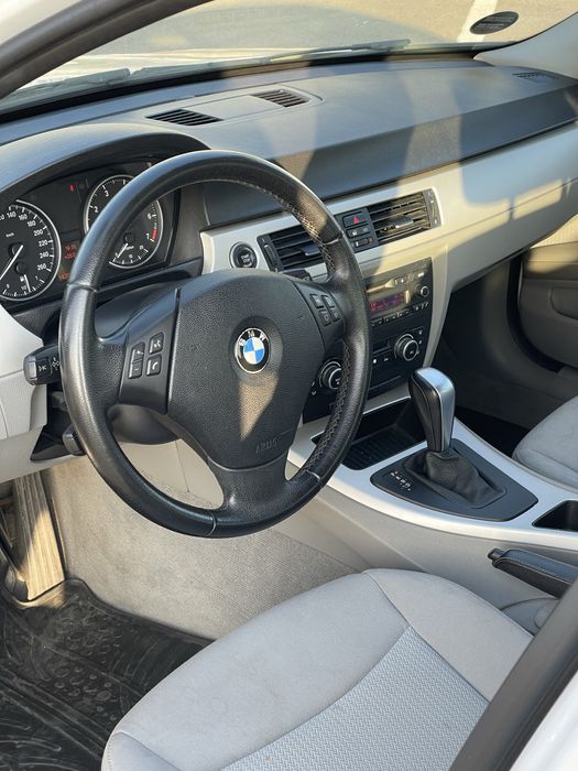 Bmw seria 3 e90 facelift 2012