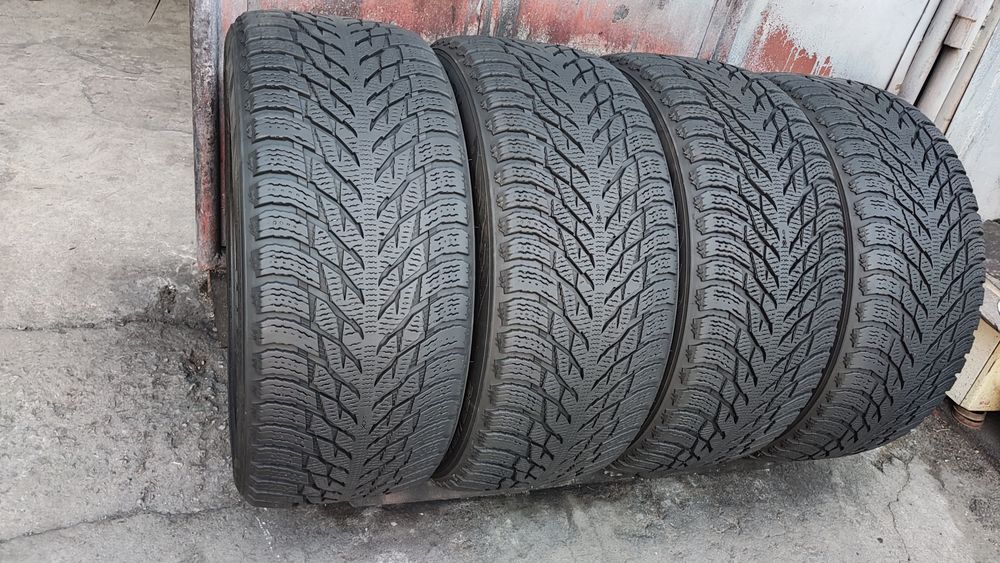 4бр. зимни гуми 255/45/19 Nokian Hakapellitta R3, SUV
dot23