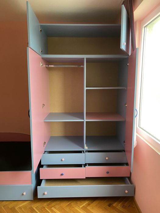 Комплект мебели за детска стая