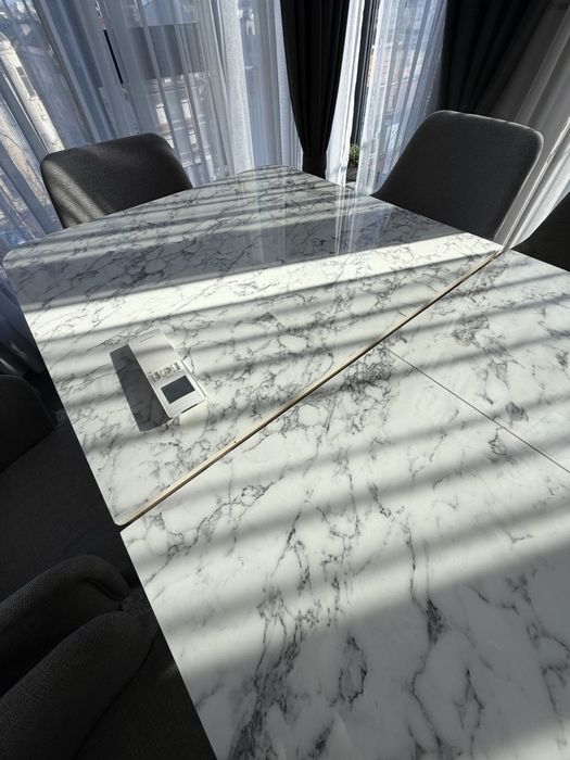 разтегателен диван, холна и трапезна маса, кресло, столове