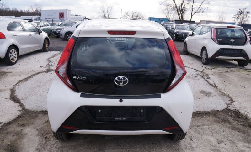 НА ЧАСТИ! Toyota Aygo 1.0 i 69 кс. 1KR - FE 2007 г. X Климатик