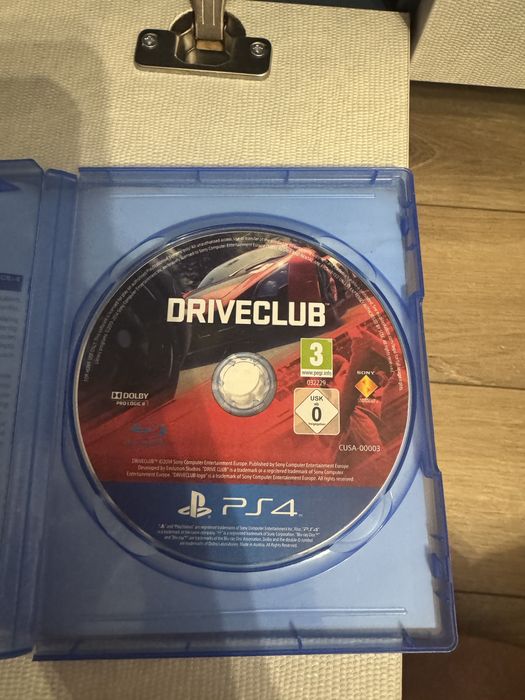 BUNDLE за PS4 2 игри на цената на една DRIVECLUB и Destiny