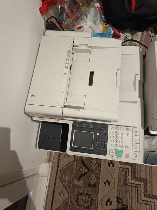Vând xerox canon
