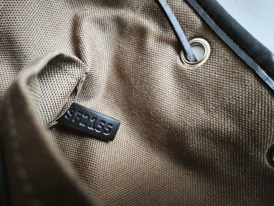 Louis Vuitton, чантата еко кожа