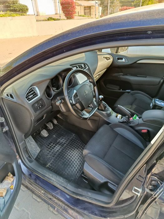 Vând Citroen C4 B7 facelift