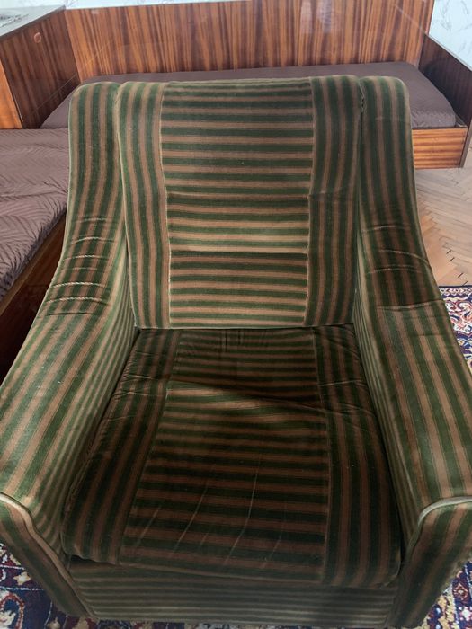 Диван тройка с механизъм за разтягане в комплект с два фотьойла