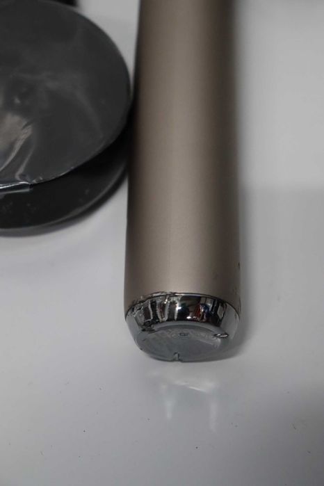 Електрическа четка за зъби ORAL B IO 10 GOLD BLUETOOTH, ЗЛАТЕН, лек козметичен ДЕФЕКТ