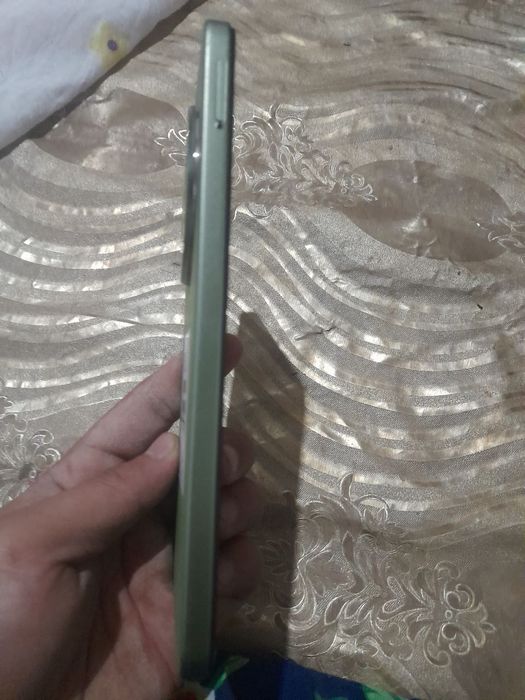 Redmi 14c holati ideal 8/256 xotira manzil Navoiy Xatirchi