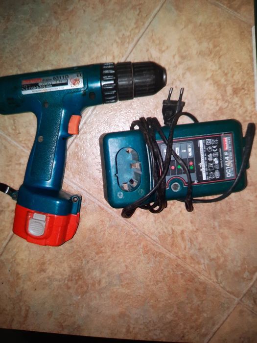 Filetanta Makita model original.
