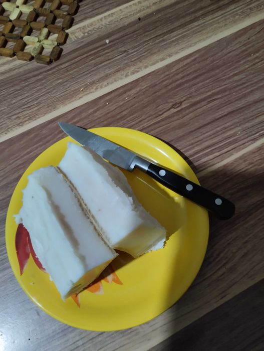 Vind 2 incubatoare electrice aproape noi