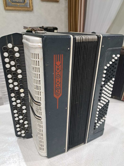 продам музикальные инструменьы