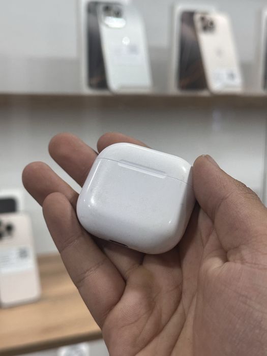 Airpods 4 с шум.