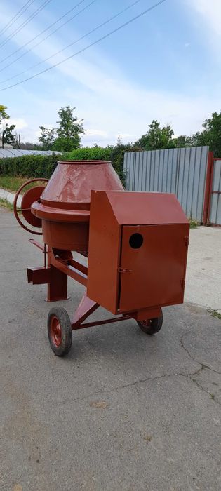 Vand betoniera  300.l.