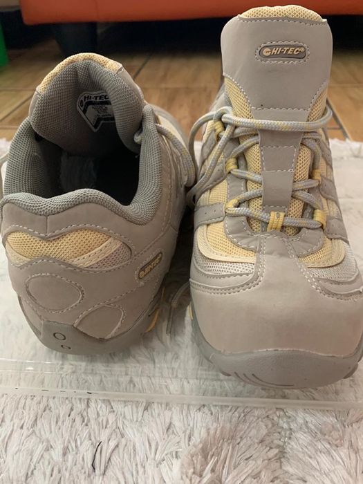 Ghete/pantofi  munte Hi-tec, noi cu eticheta- 37.5/ nu Columbia , HH