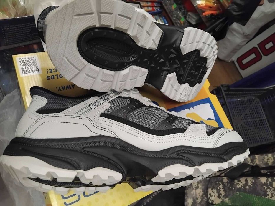 Skechers - стелка 31 см мъжки спортни обувки маратонки ! ЧИСТО НОВИ!