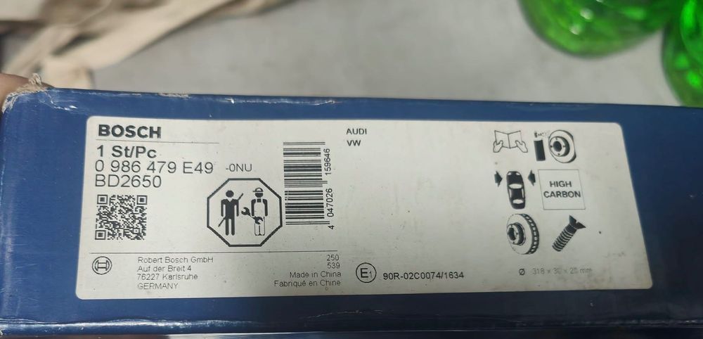 Set discuri ventilate si placute frane fata pentru Audi A4, A6, Q5.