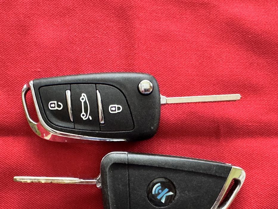 Ключ Citroen DS оригинален с 3бутона