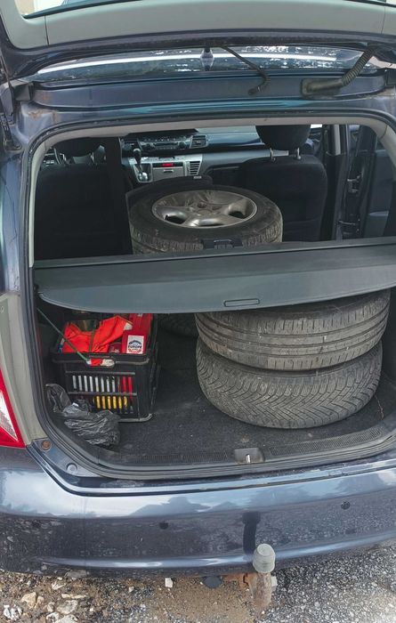 Honda FRV на части