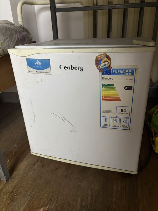 Срочно продаю холодильник