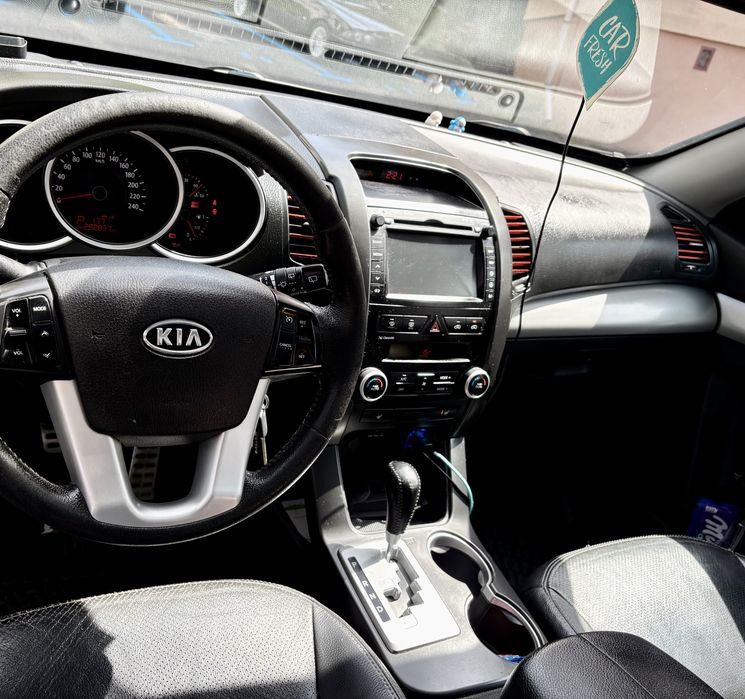 KIA Sorento 2010 — imagine 5