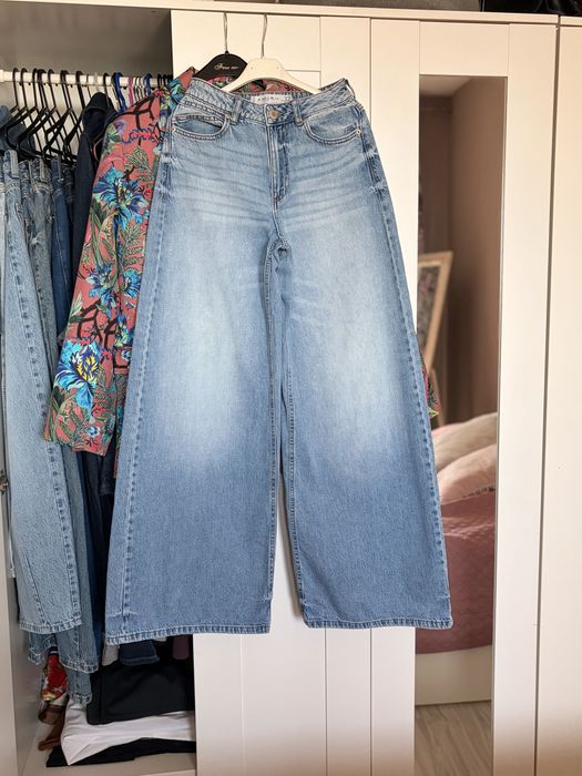 Дамски елеци - Reserved, Bershka