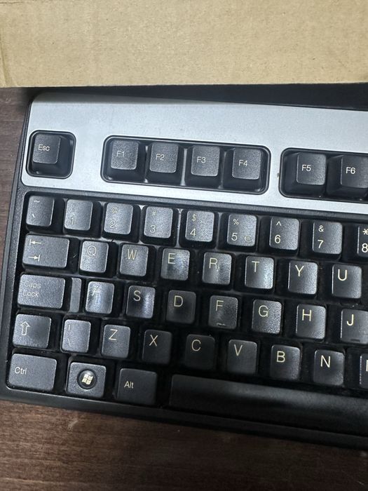 Продам новую клавиатуру