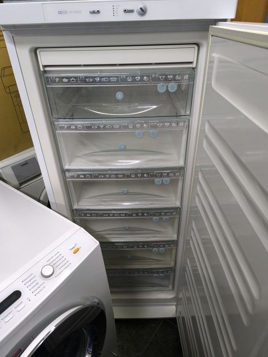 Фризер Miele FN 4452 S  NoFrost - 200 литра 6 Чекмеджета .