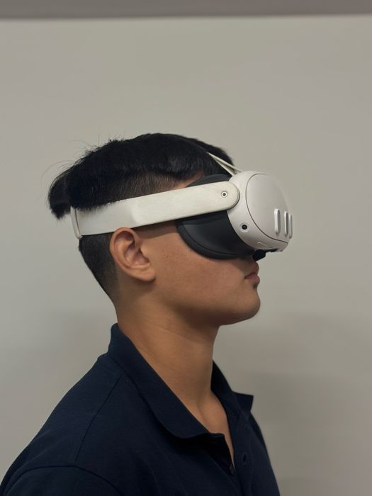 Продаю VR очки Meta Quest 3 Торг есть