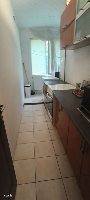 Apartament parter/piața Iancului