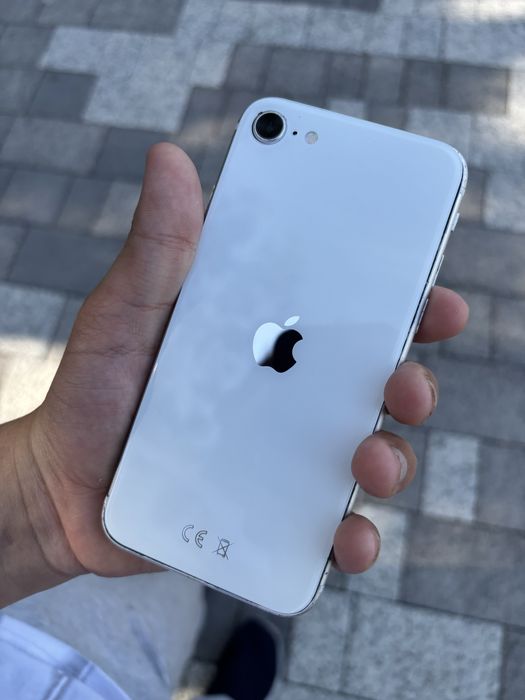 iphone se2020 64гб на запчасти