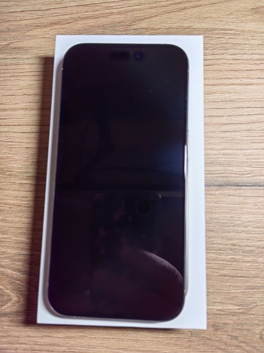 Iphone 15 Pro   Гаранционен! Като нов!