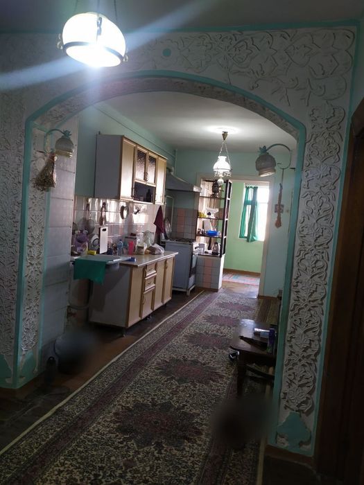 Срочно продаётся отличная, кирпичная, 5комнатная квартира на 4этаже в