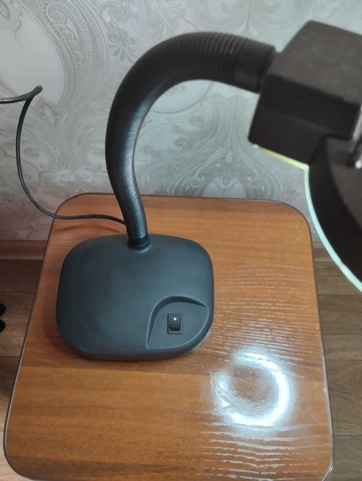 Продам LED Лампа лупа.