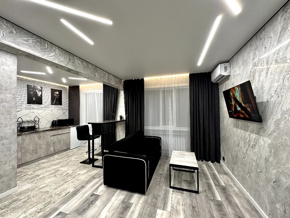 Дизайнерская  Lux студия посуточно только для пар