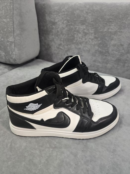 Кроссовки в идеальном состоянии