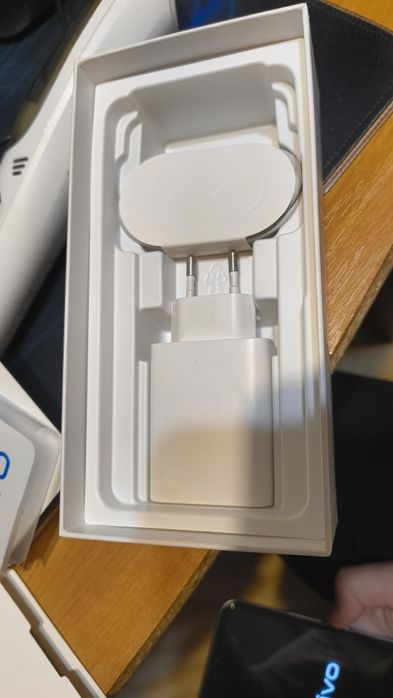 Продам смартфон Vivo Y55