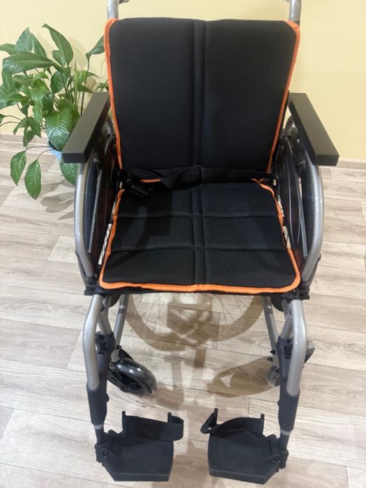 Продам Инвалидную Коляску