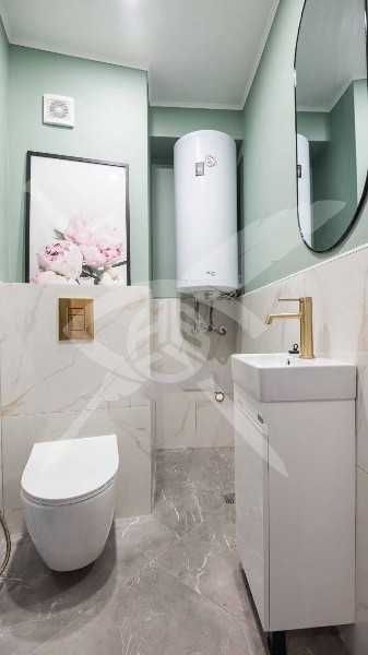 Продава се Тристаен апартамент в Бургас, Център - 125 кв.м за 1592 €/кв.м - Снимка #8