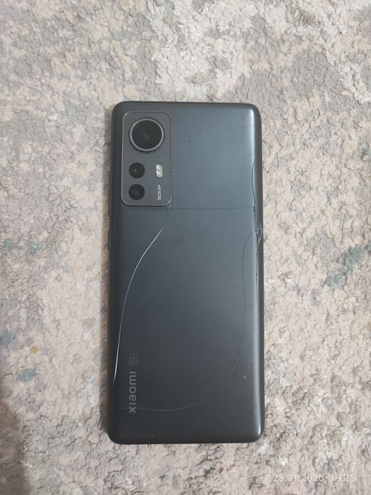 Продам Xiaomi 12