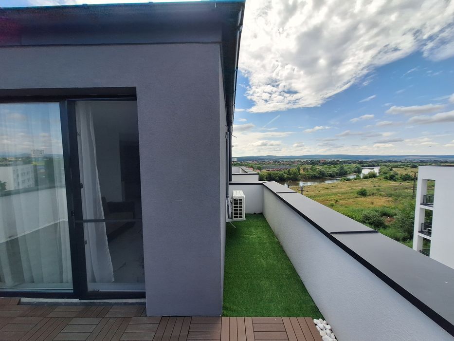 Inchiriez apartament River  Park