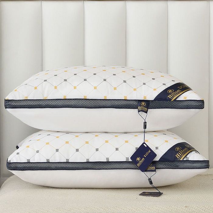 Подушки Hilton Down