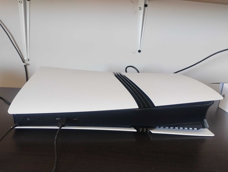 PlayStation 5 Pro 2 TB памет с 2 години гаранция