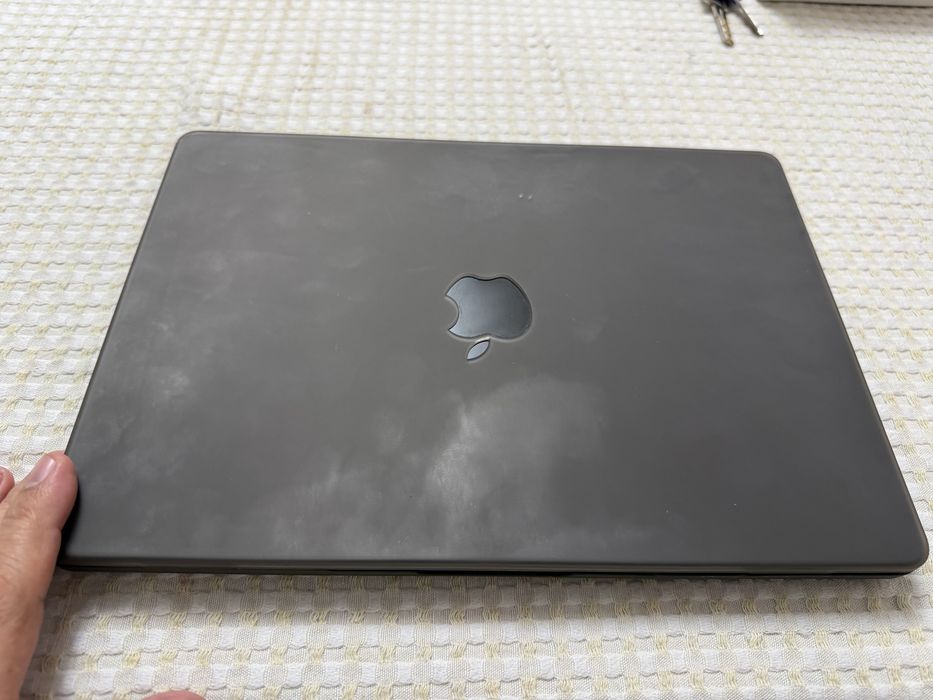 Macbook Pro M4 16Gb/ 1Tb 14”