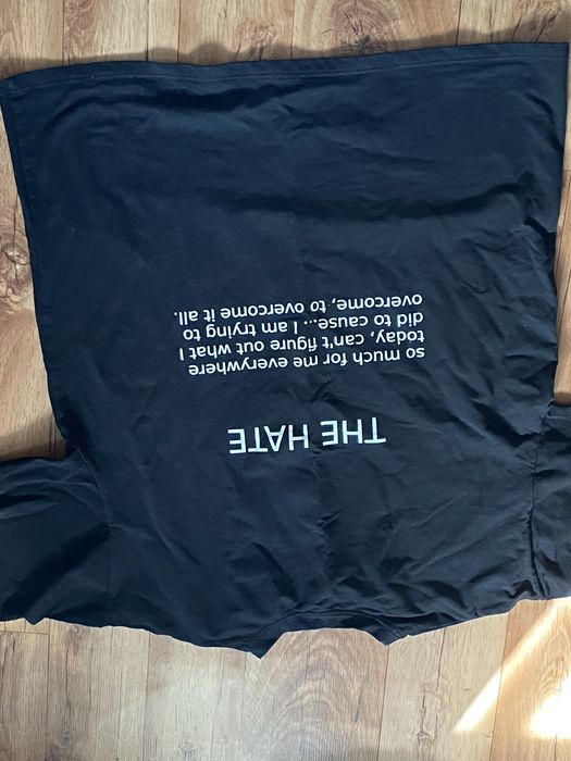 Продам футболку Hikkikomori Kai