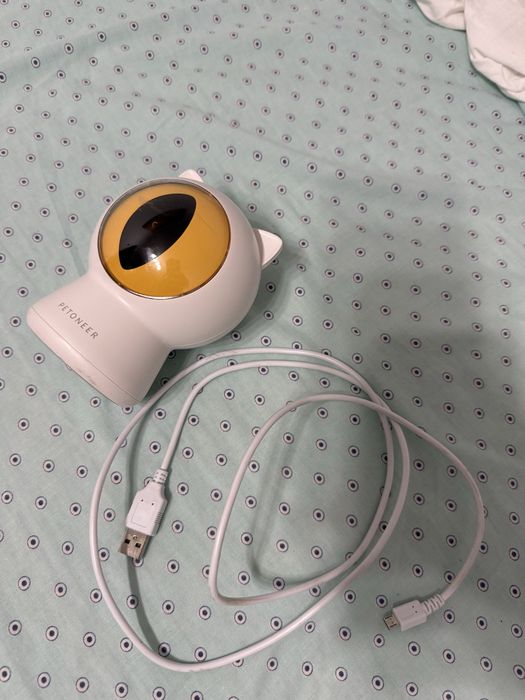 Petoneer Smart Dot – Jucărie inteligentă pentru pisici