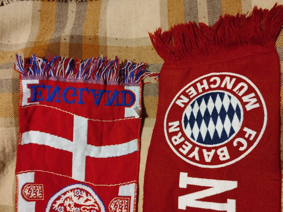 Оригинални футболни шалове -England и Bayern