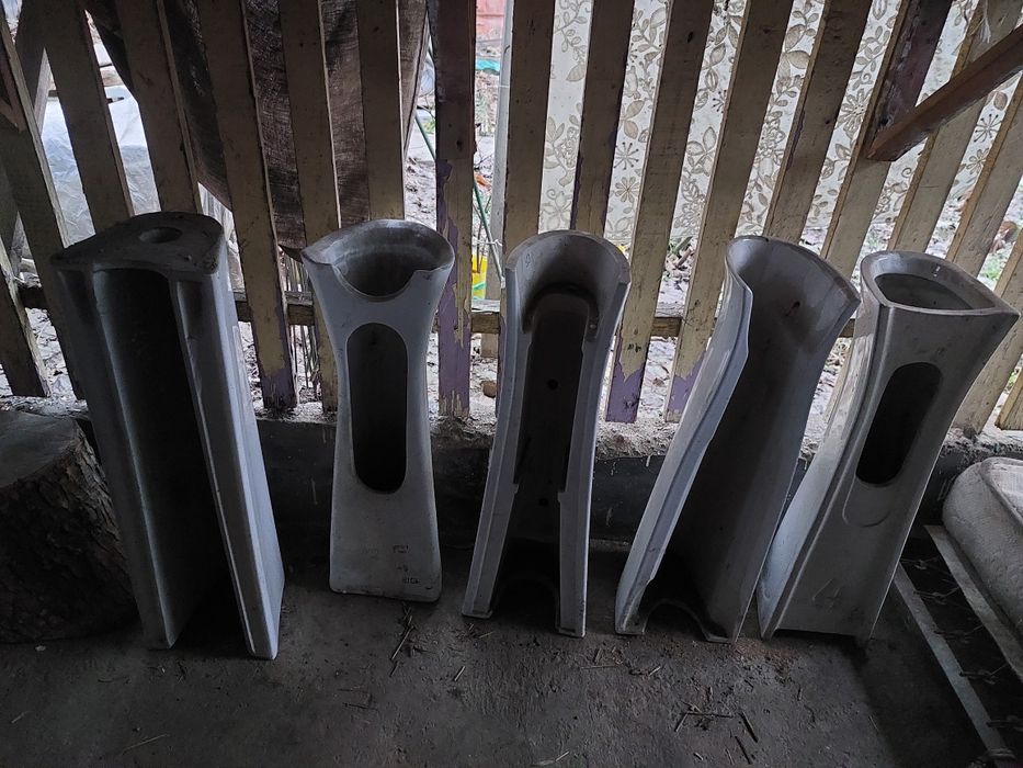 Отдам "ножки" под раковину.