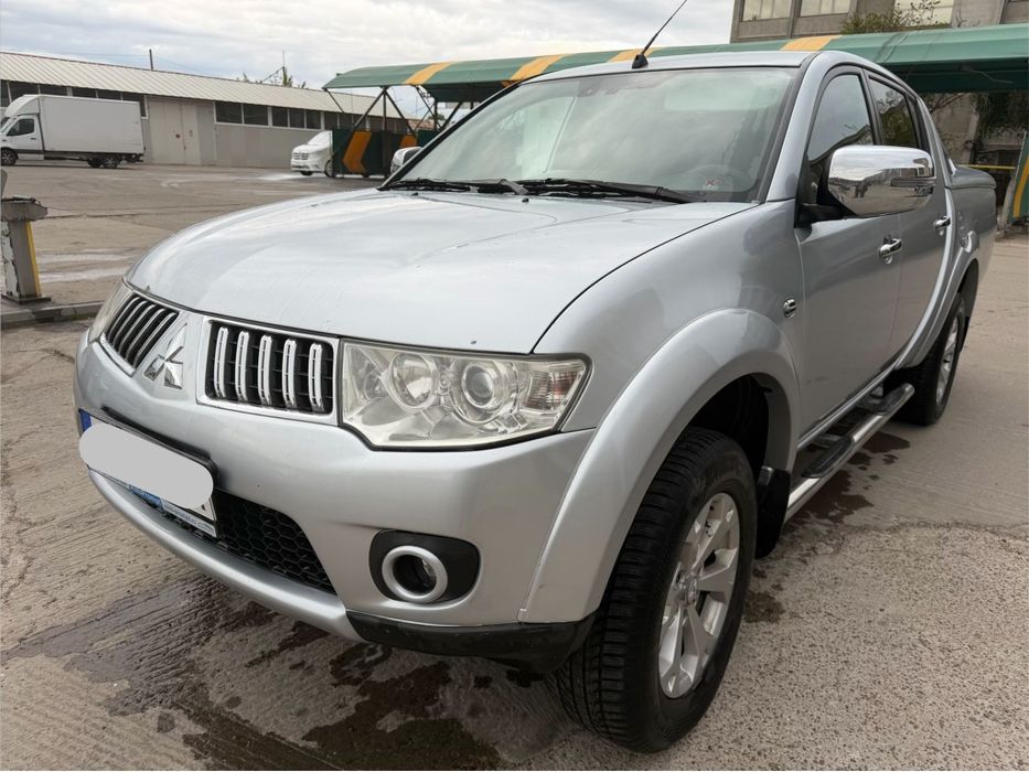 Mitsubishi  L200